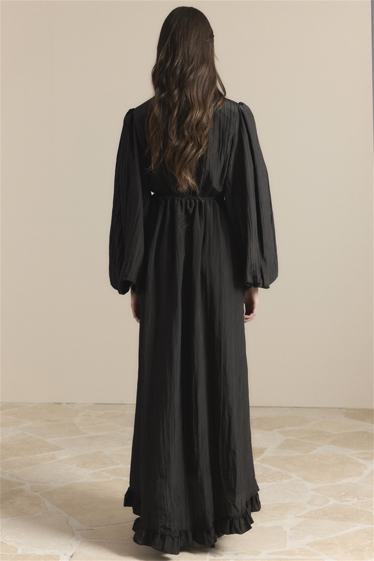 Asimetrik Fırfırlı Pilise Elbise - Siyah