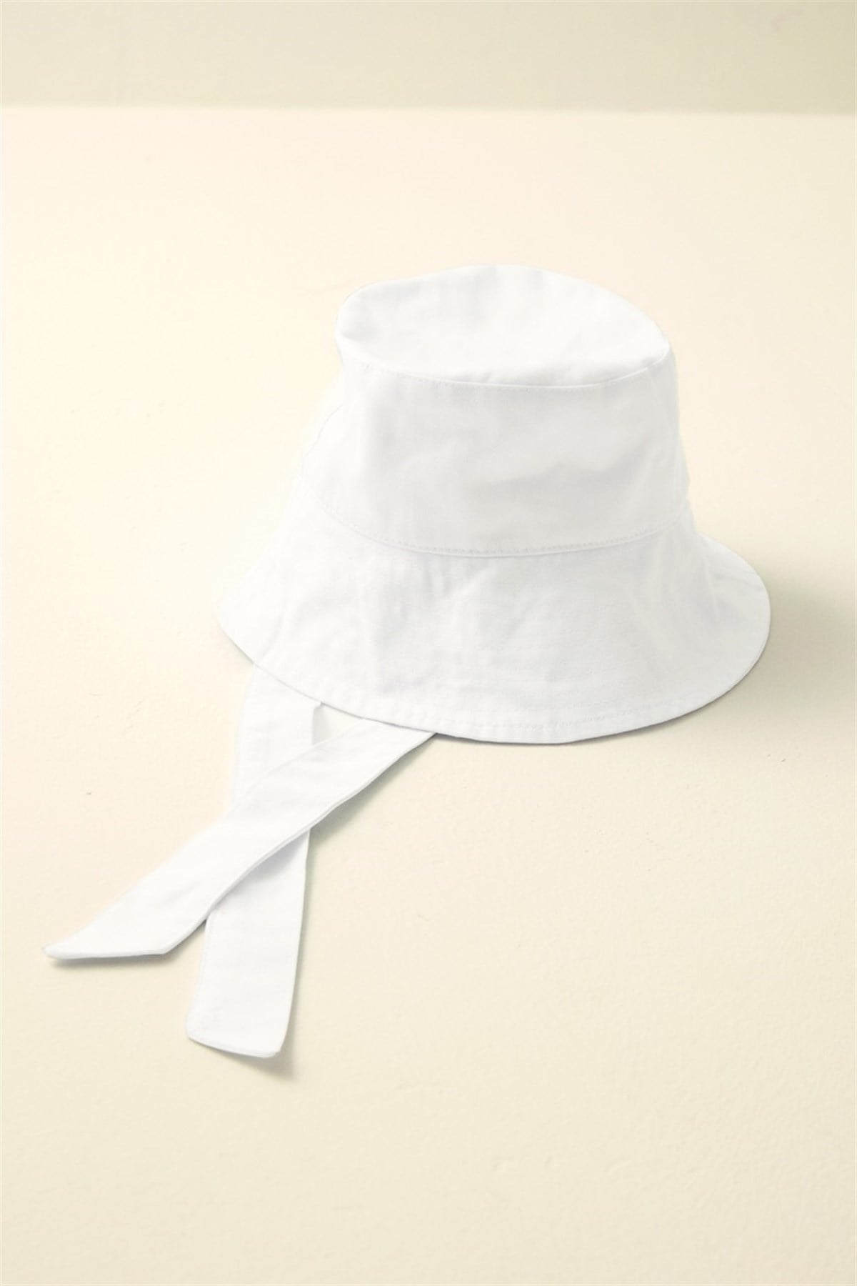 Bağlama Detaylı Bucket Şapka - Beyaz