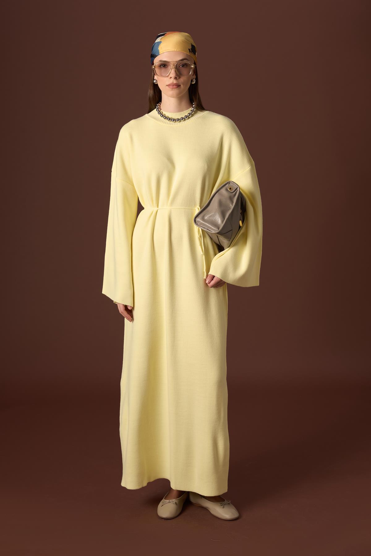 Basic Triko Kuşaklı Elbise - Sarı