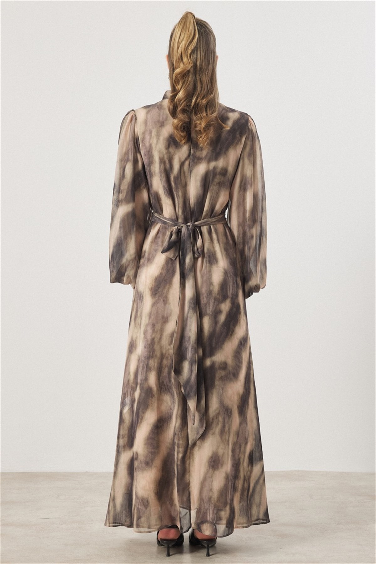 Bel Bağlama Detaylı Yoryo Şifon Baskılı Elbise - Haki