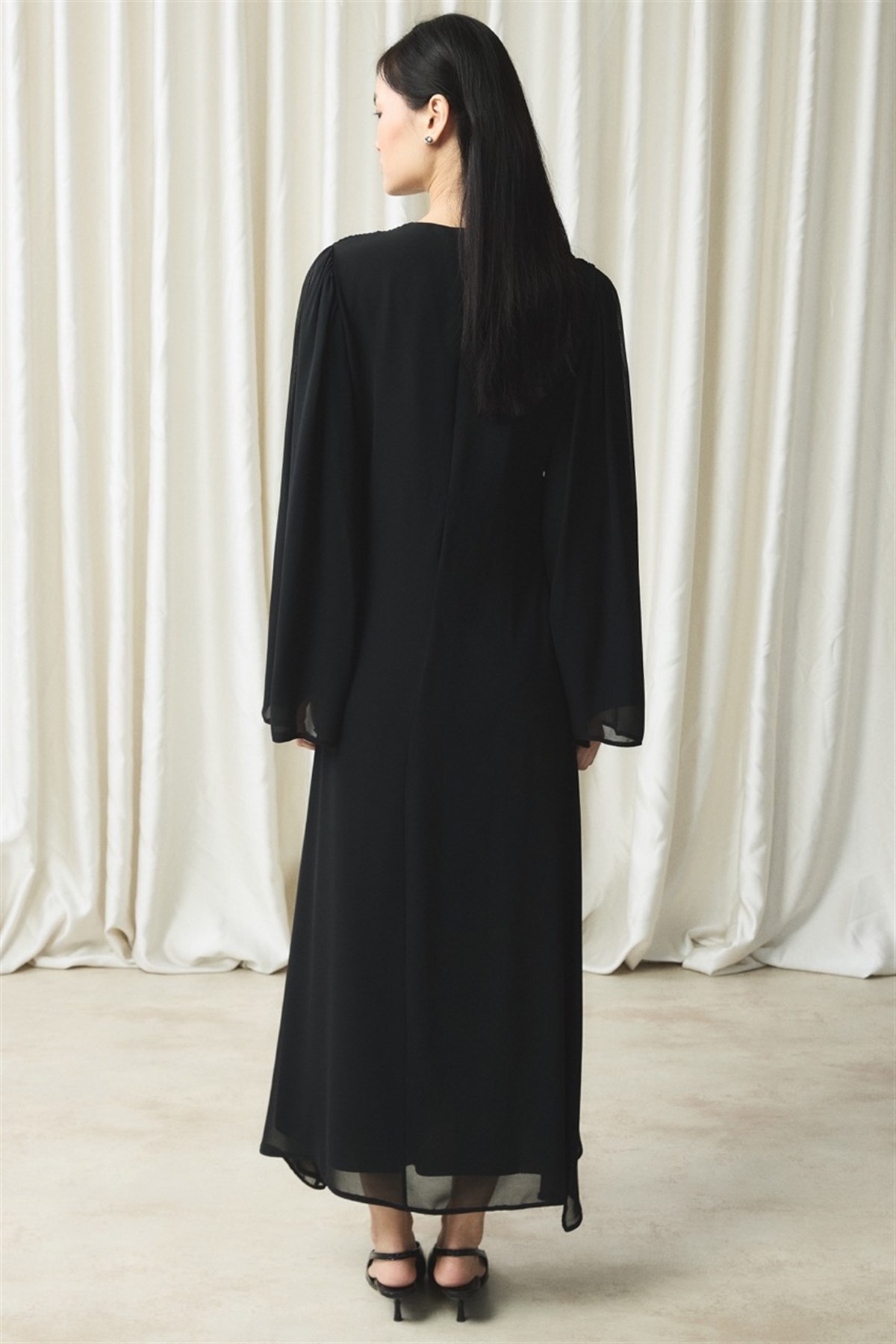 Bel Büzgülü Şifon Elbise - Siyah