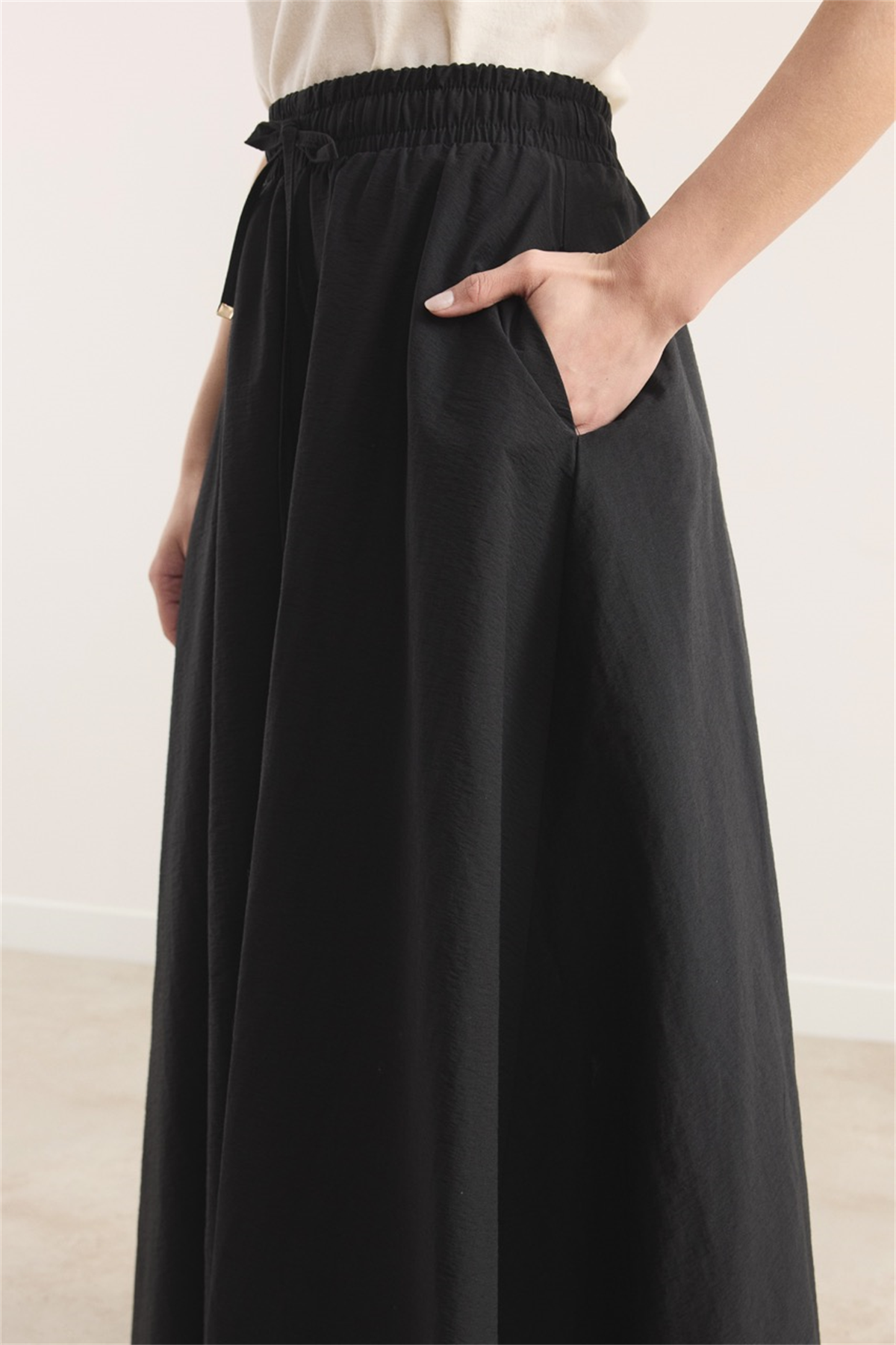 Bel Lastik Büzgülü Etek - Siyah
