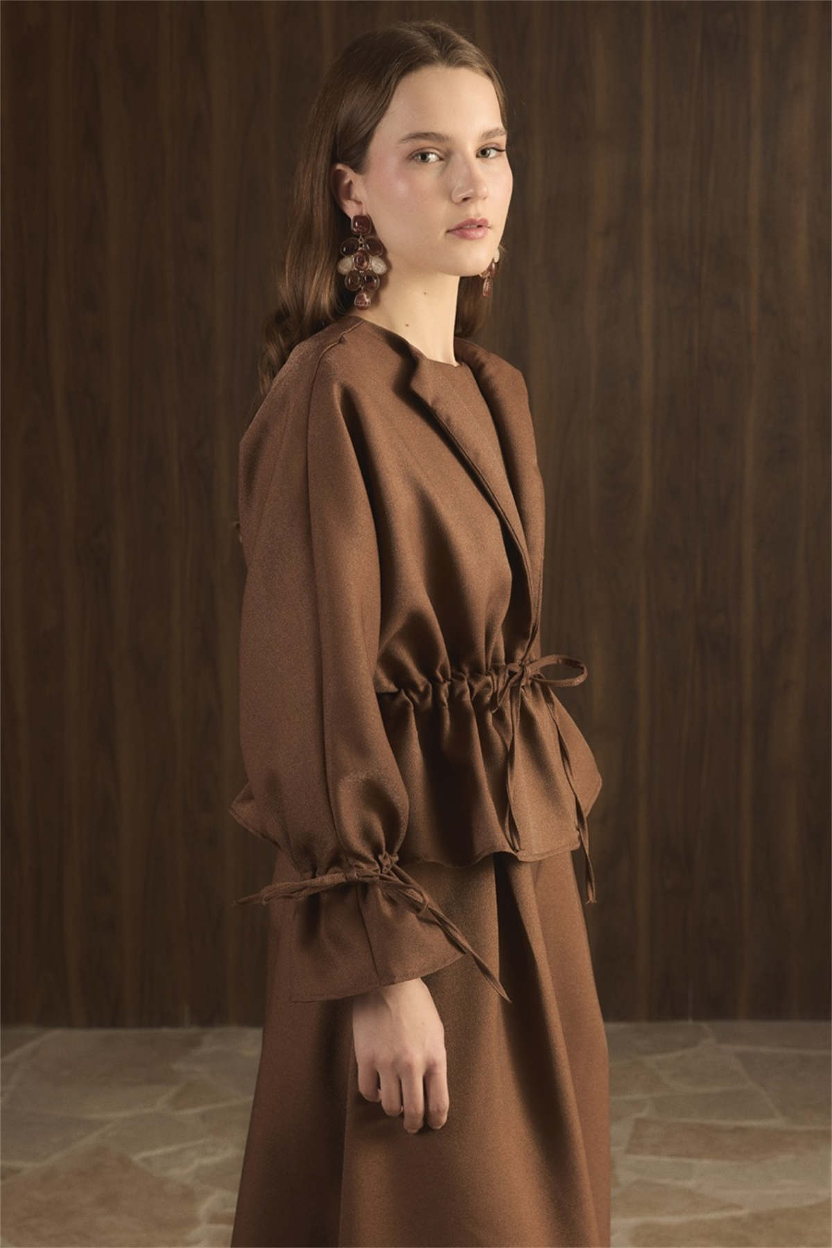 Bel Tünelli Simli Etek Takım - Kahve