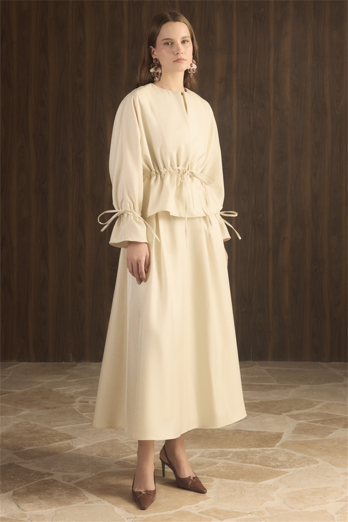 Bel Tünelli Simli Etek Takım - Krem