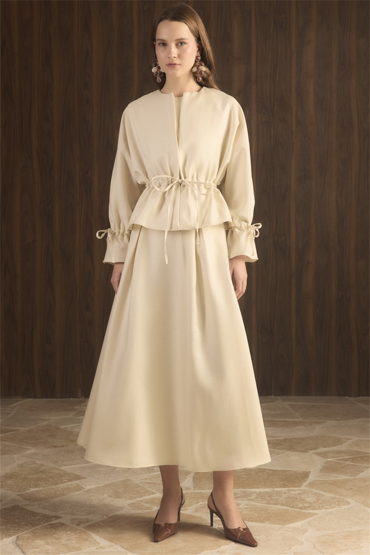 Bel Tünelli Simli Etek Takım - Krem