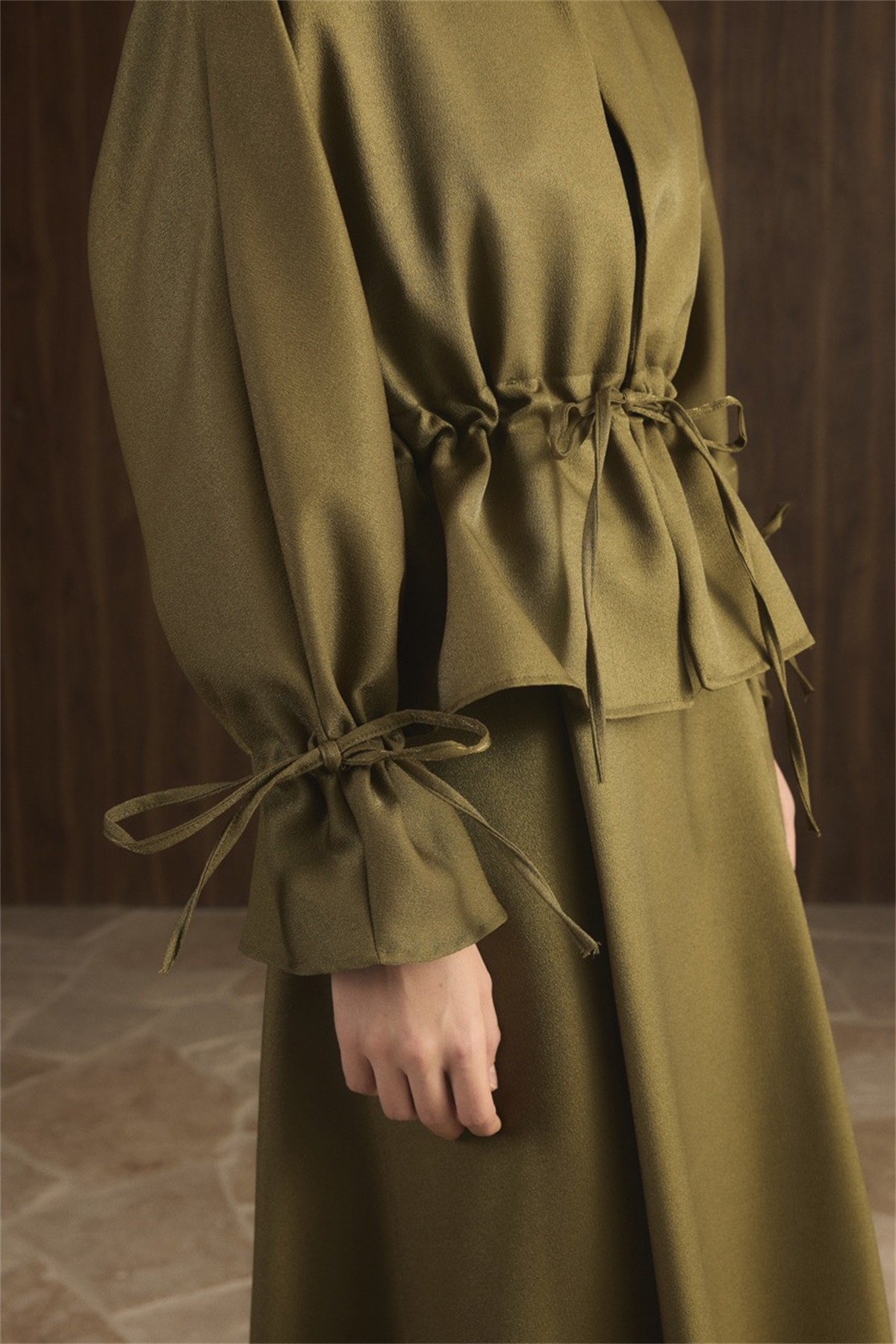 Bel Tünelli Simli Etek Takım - Yeşil