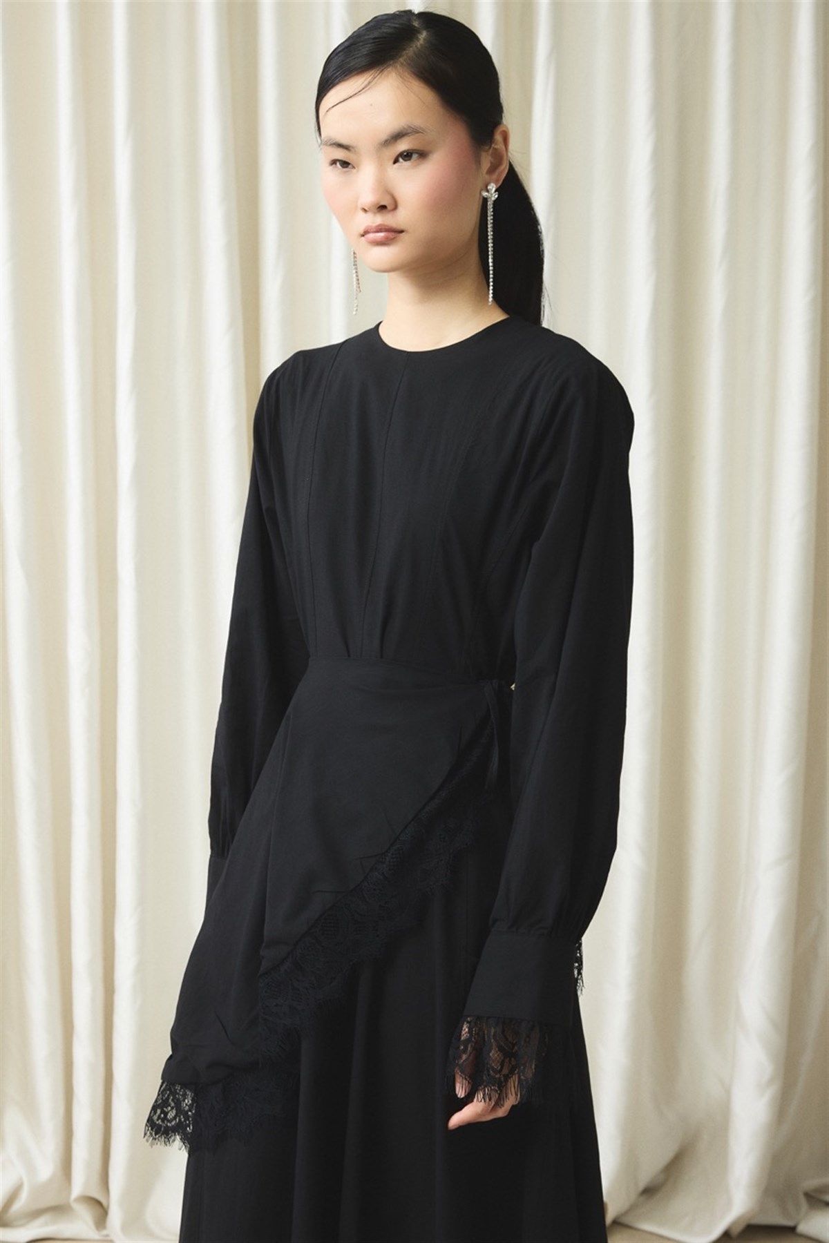 Belden Bağlama Detaylı Vual Elbise - Siyah