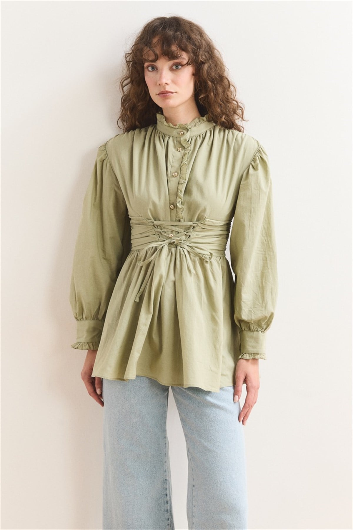 Belden Bağlamalı Pat Fırfırlı Gömlek - Çağla