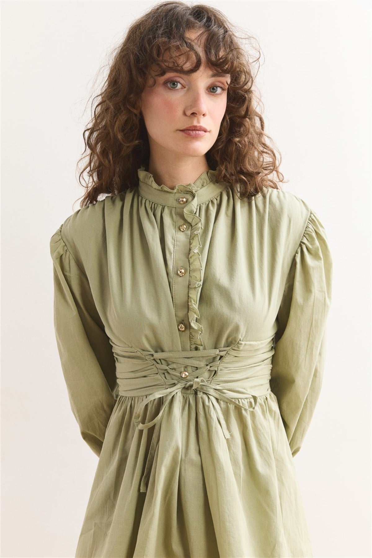 Belden Bağlamalı Pat Fırfırlı Gömlek - Çağla