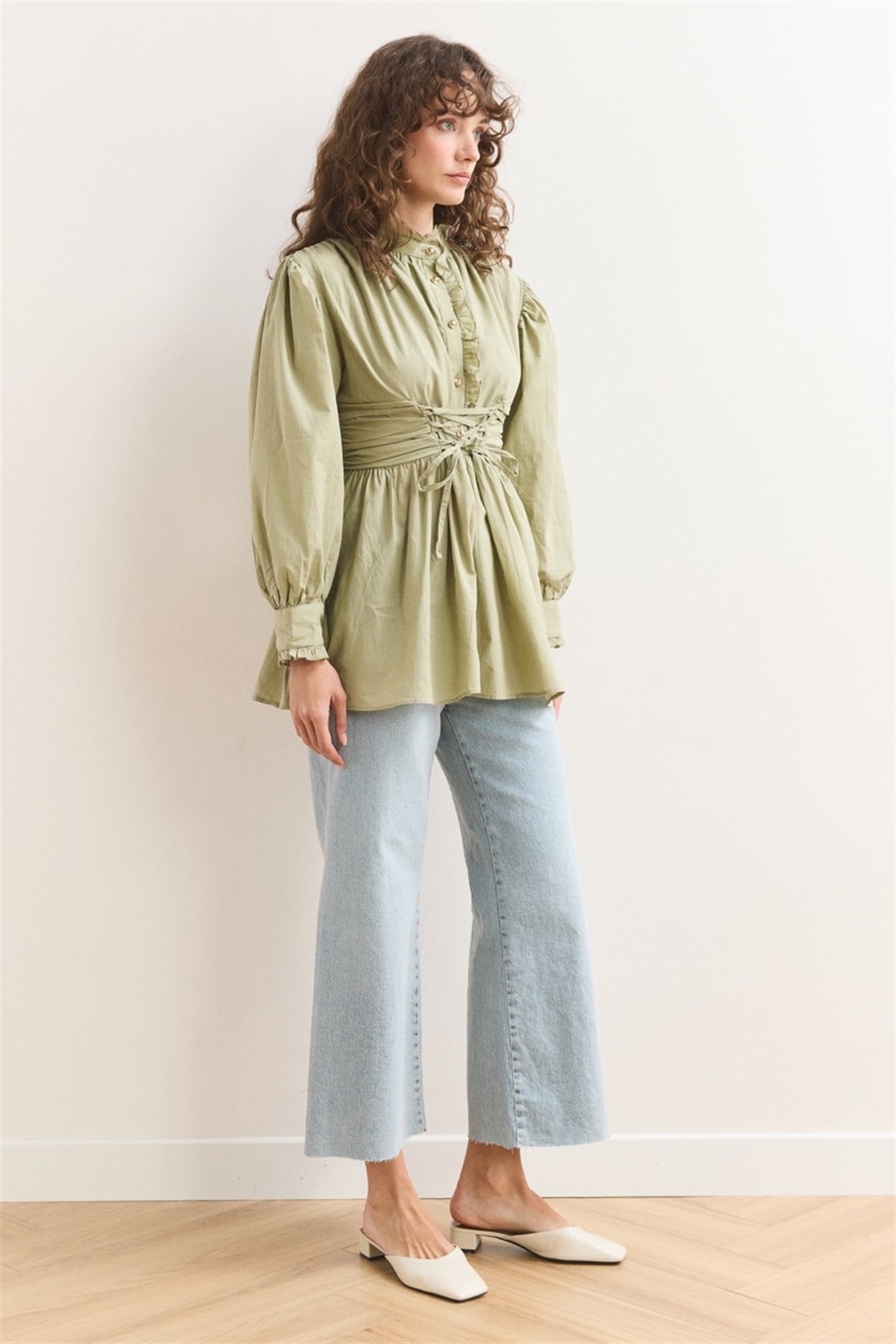 Belden Bağlamalı Pat Fırfırlı Gömlek - Çağla