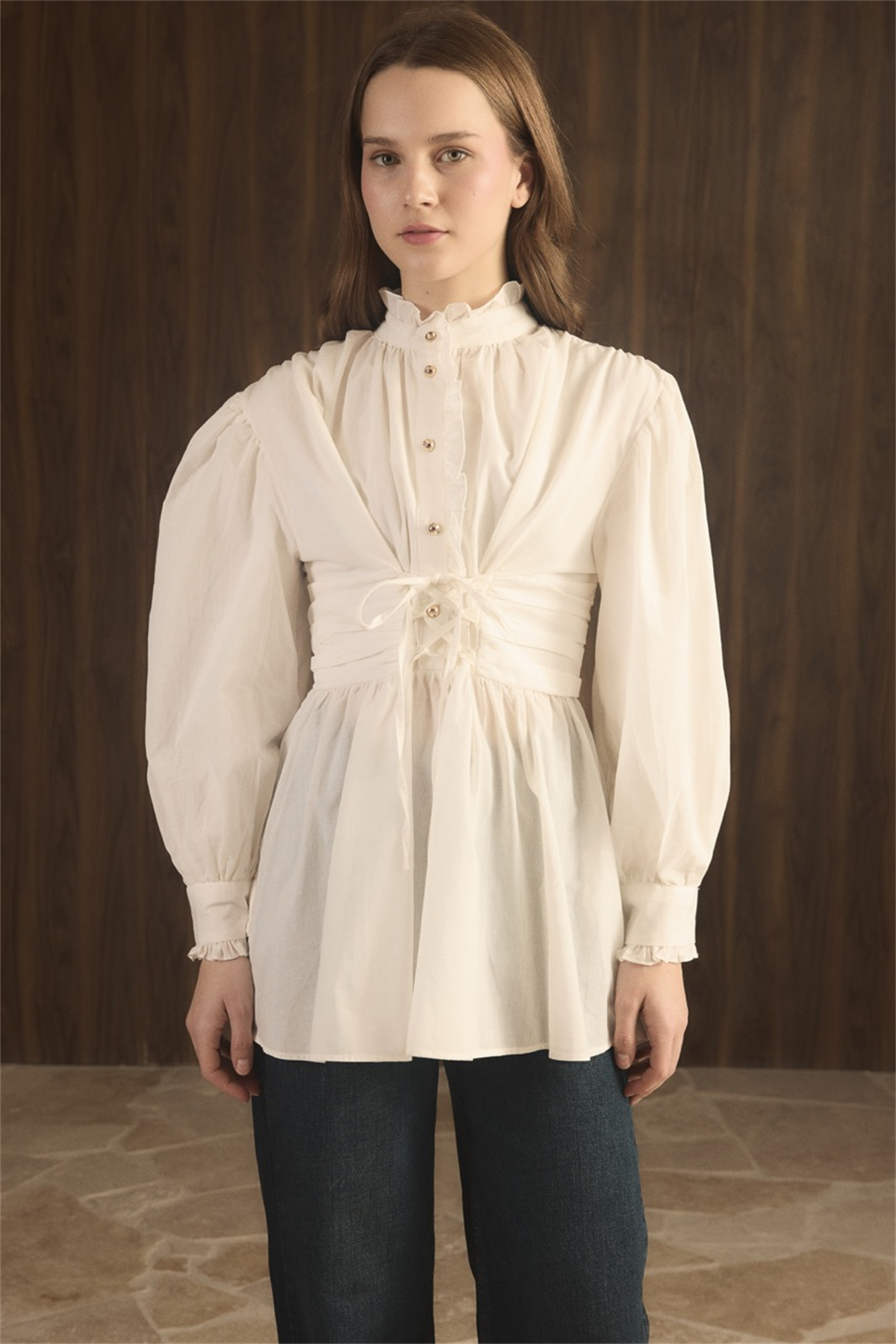 Belden Bağlamalı Pat Fırfırlı Gömlek - Ekru