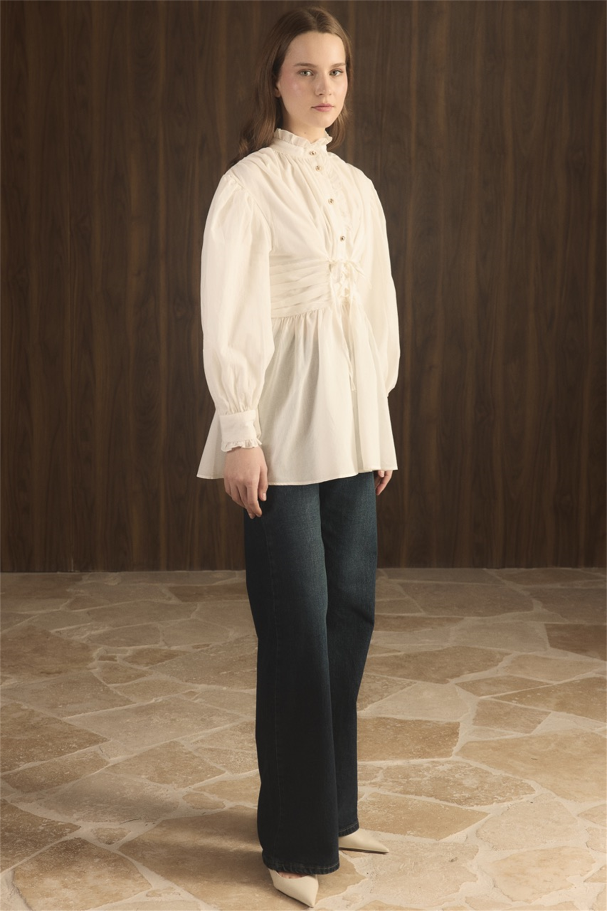 Belden Bağlamalı Pat Fırfırlı Gömlek - Ekru
