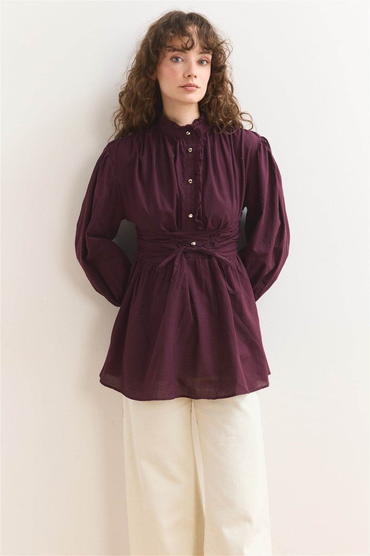 Belden Bağlamalı Pat Fırfırlı Gömlek - Vişne