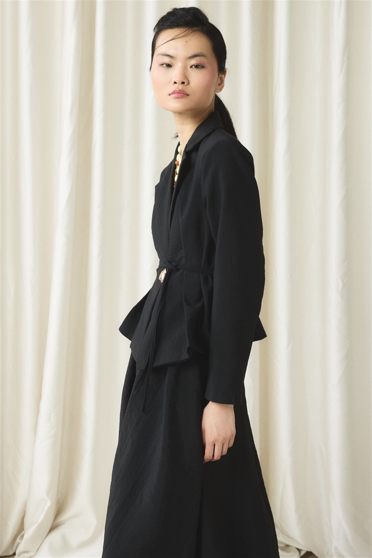 Belden Oturtmalı Ceketli Etek Takım - Siyah