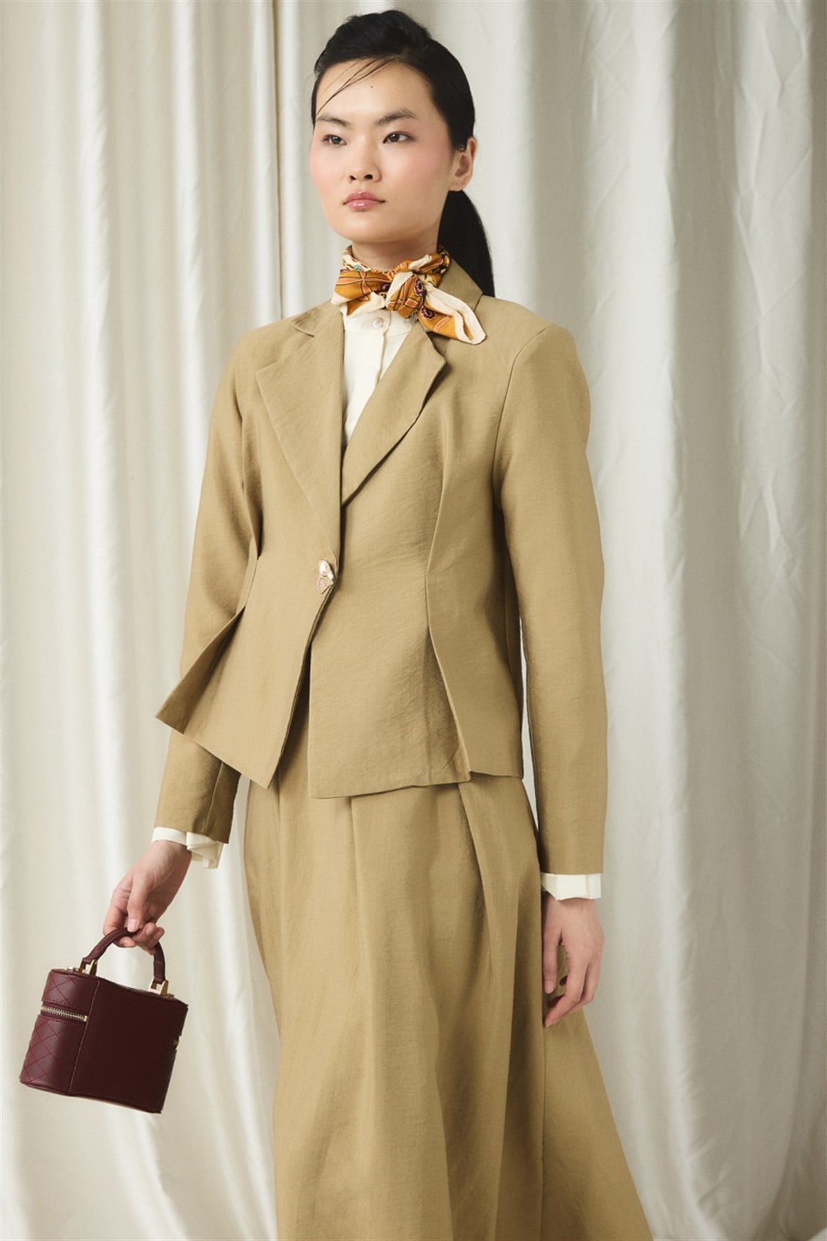 Belden Oturtmalı Ceketli Etek Takım - Yağ Yeşili