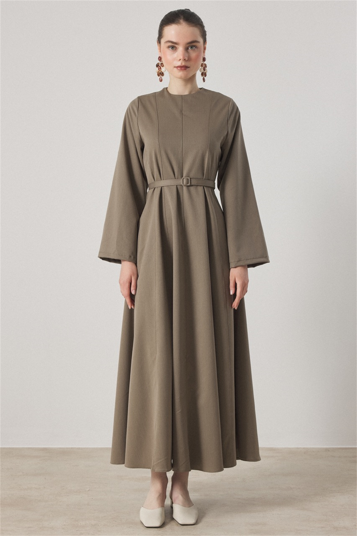 Belden Oturtmalı Kemerli Elbise - Çağla