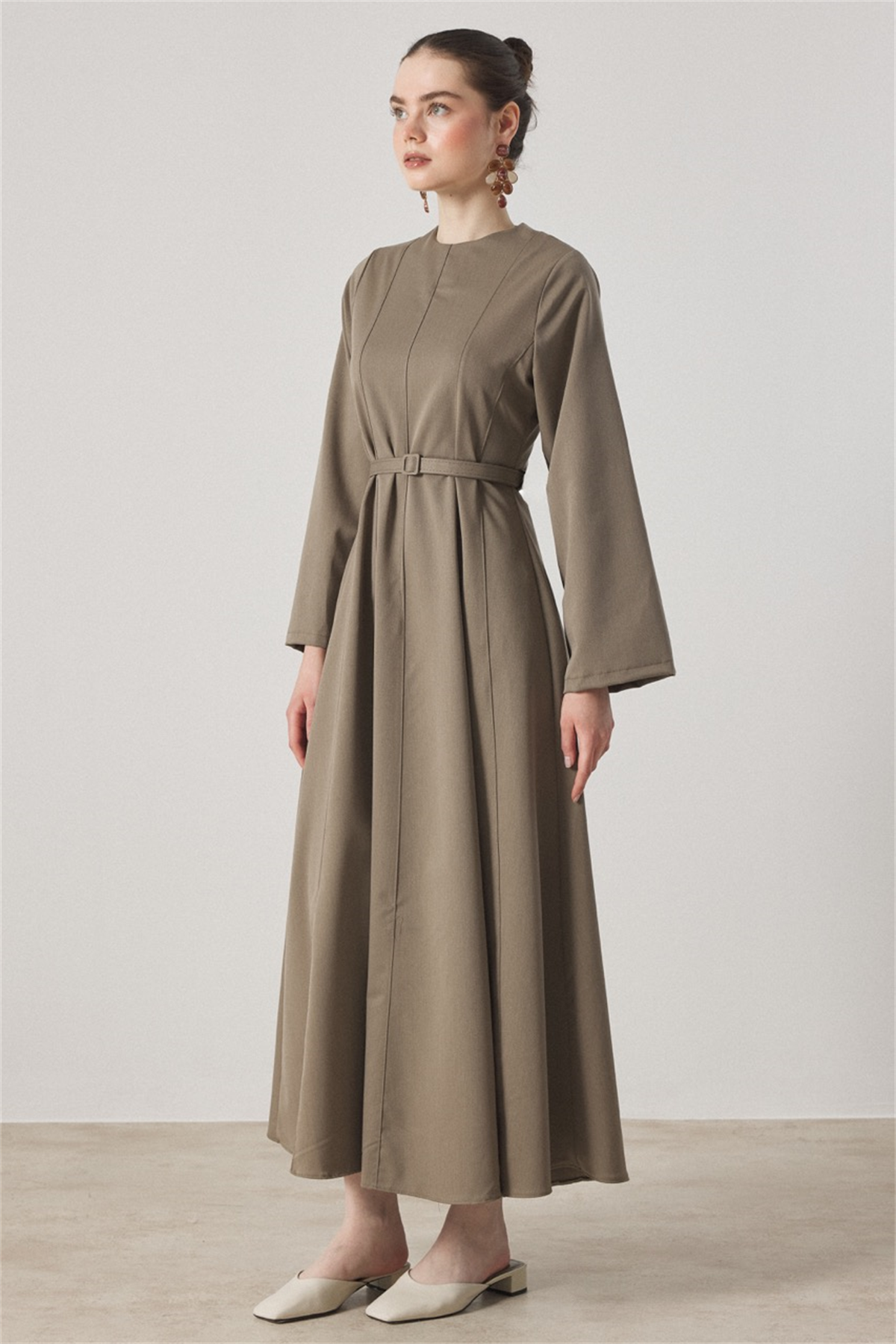 Belden Oturtmalı Kemerli Elbise - Çağla