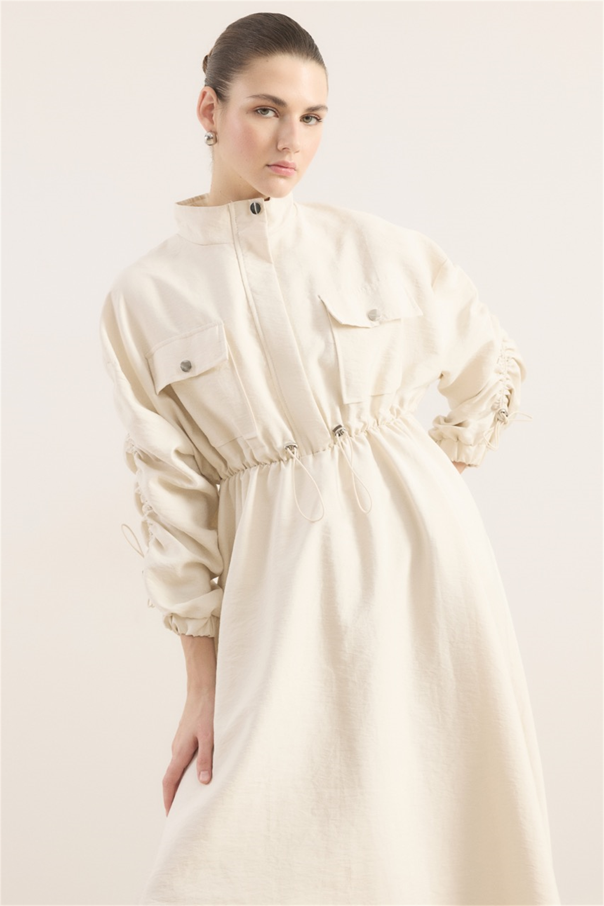 Beli Tünelli Çift Cep Detaylı Elbise - Bej