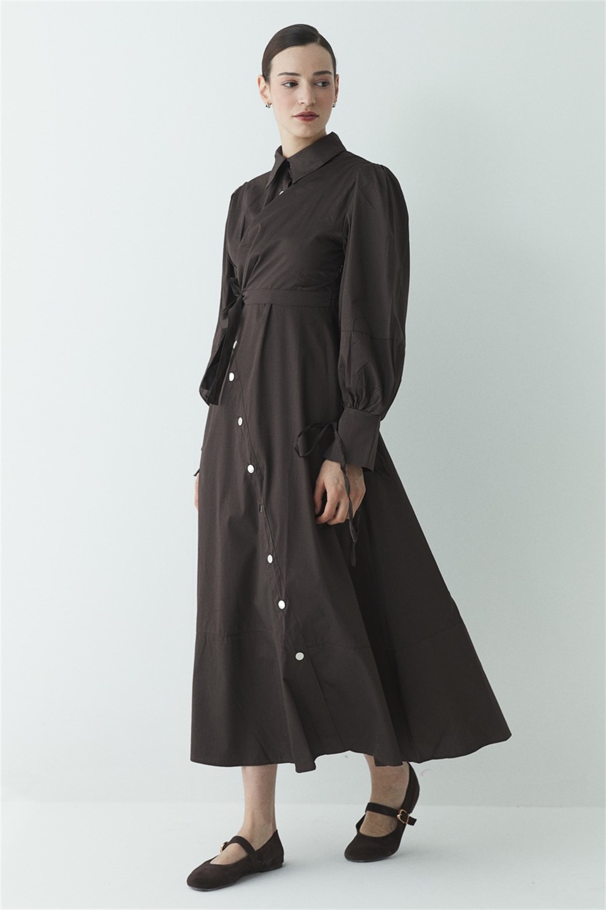 Çıtçıt Detaylı Compact Saten Elbise - Kahve