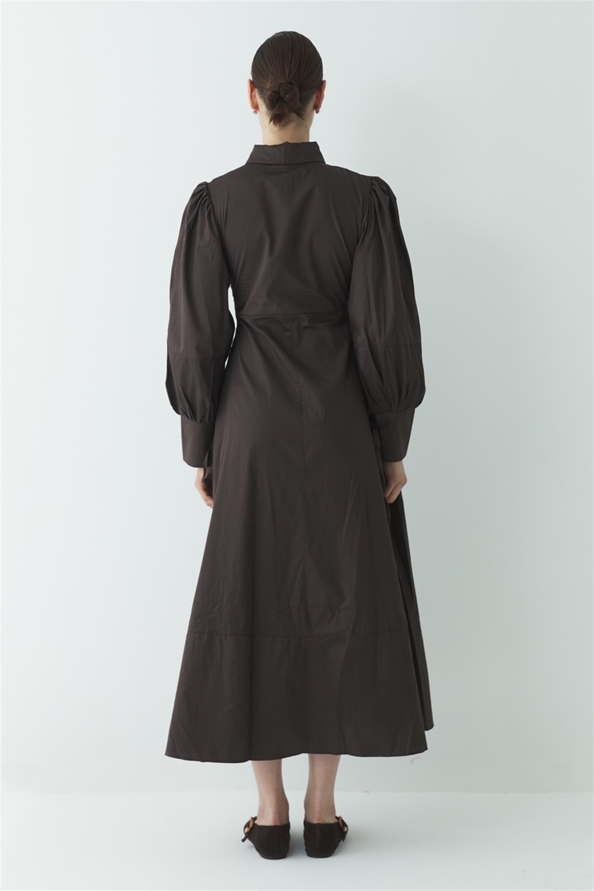 Çıtçıt Detaylı Compact Saten Elbise - Kahve