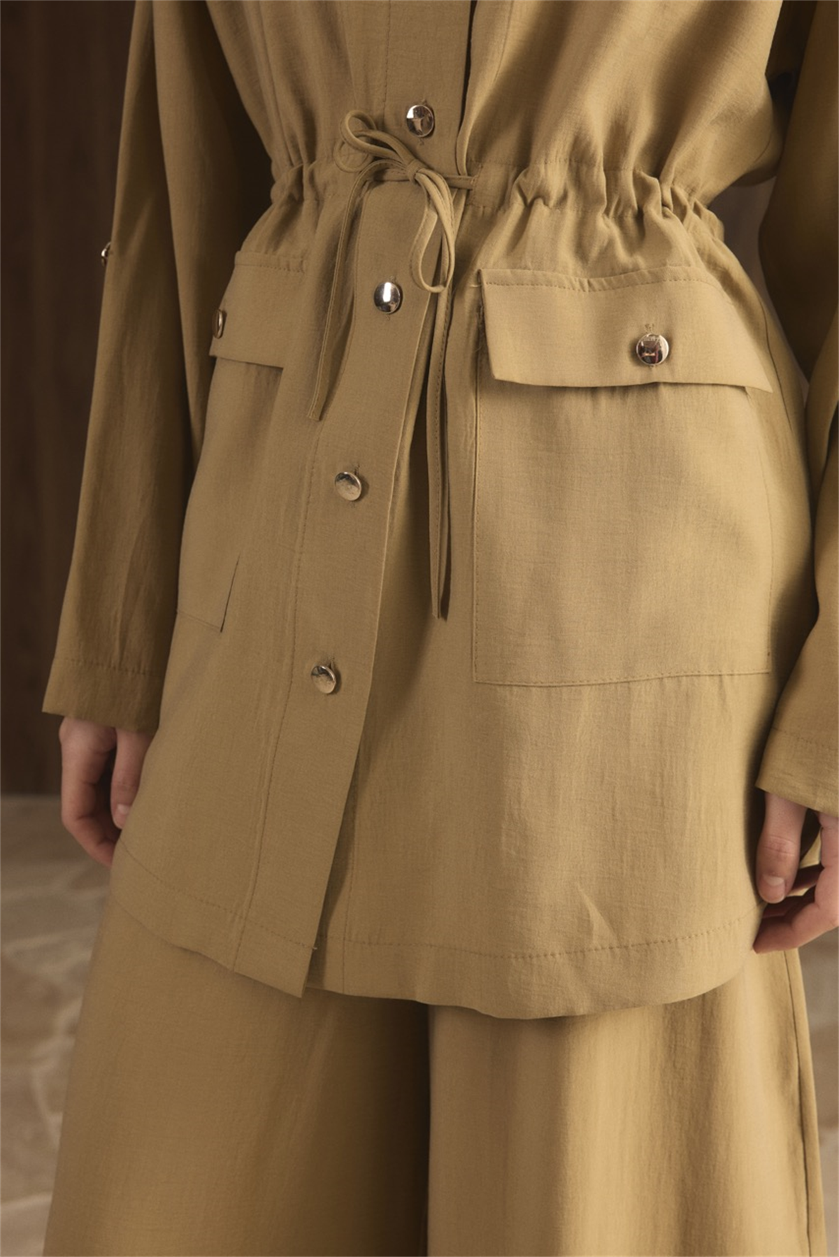 Çıtçıt Detaylı Pantolonlu Takım - Haki