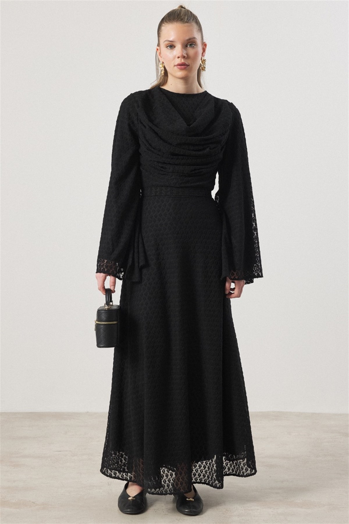 Degaje Yaka Dantel Elbise - Siyah