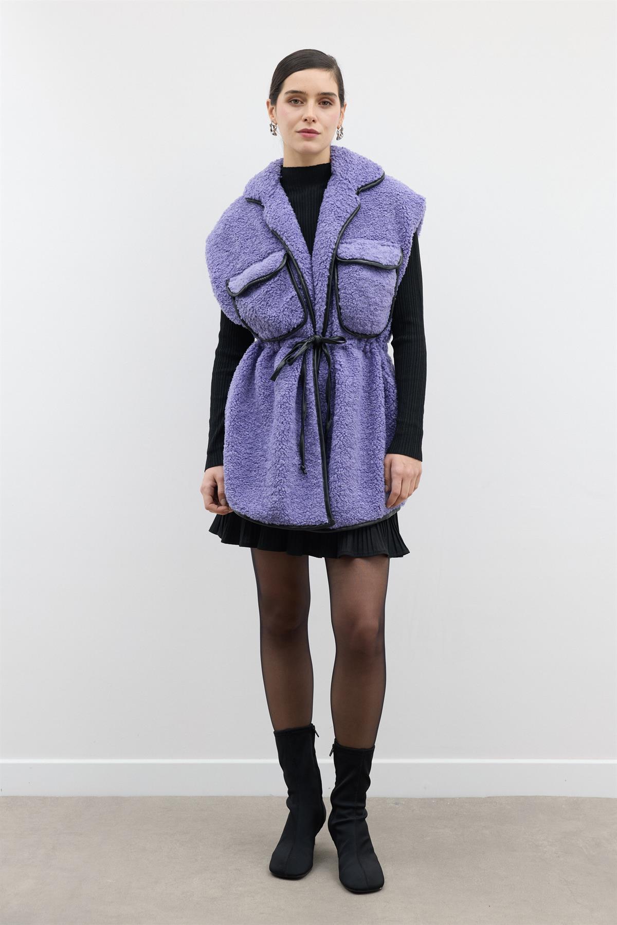 Deri Biyeli Çift Cep Kapaklı Yelek - Mor