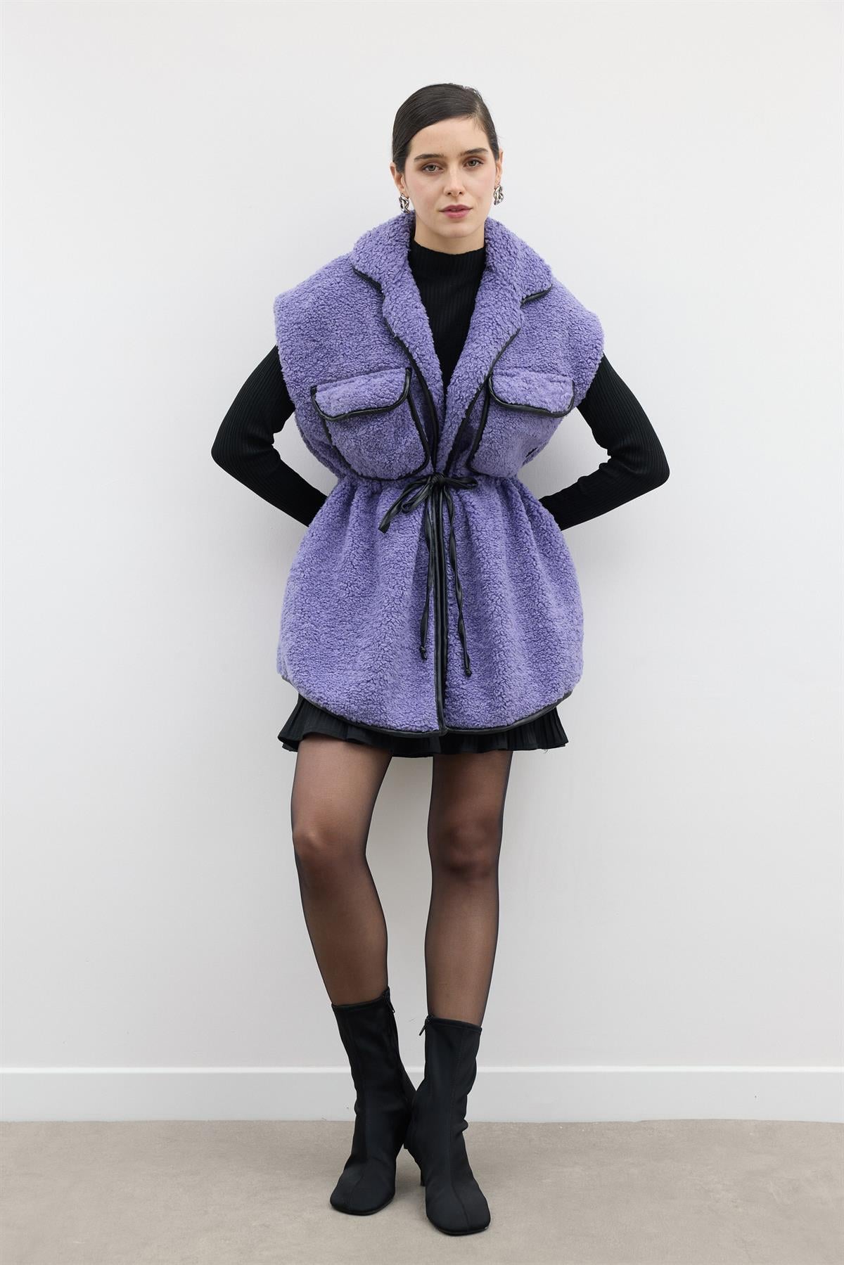 Deri Biyeli Çift Cep Kapaklı Yelek - Mor