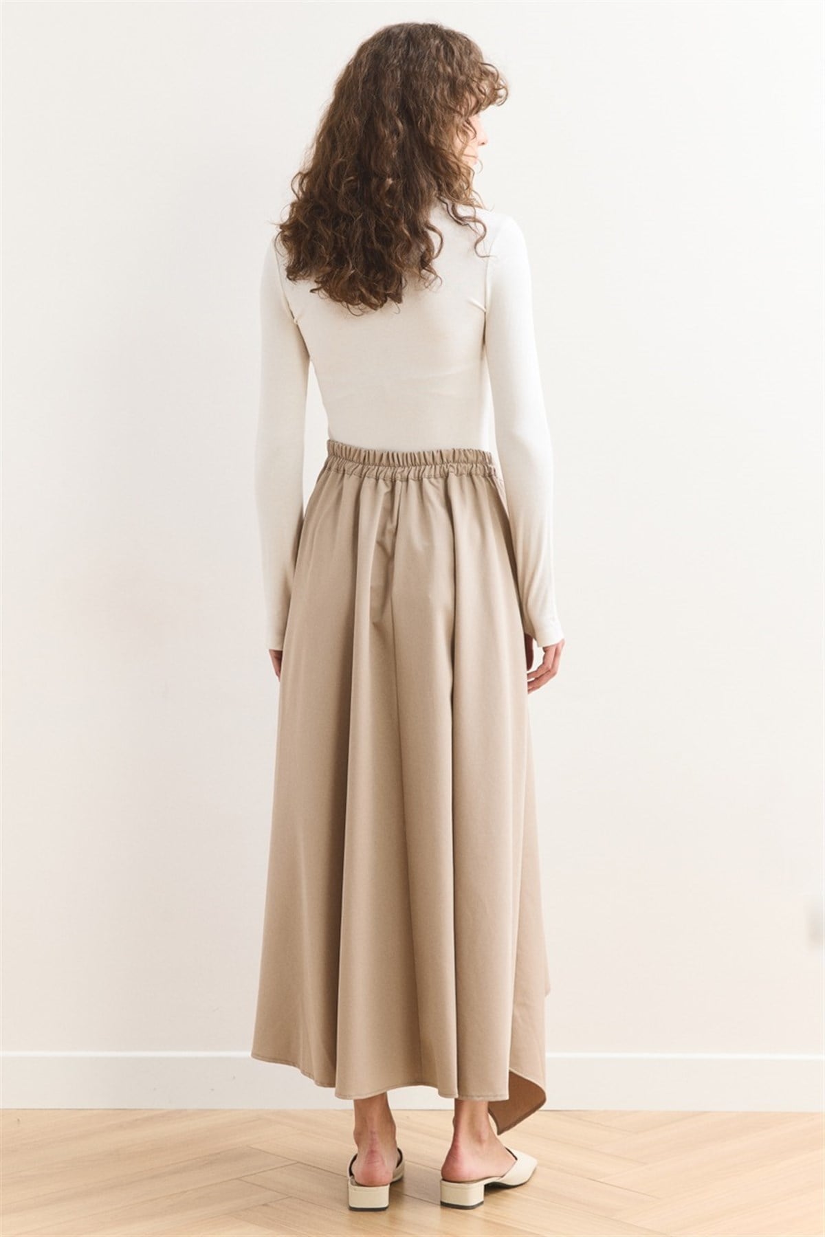 Düğme Detaylı Pileli Etek - Bej