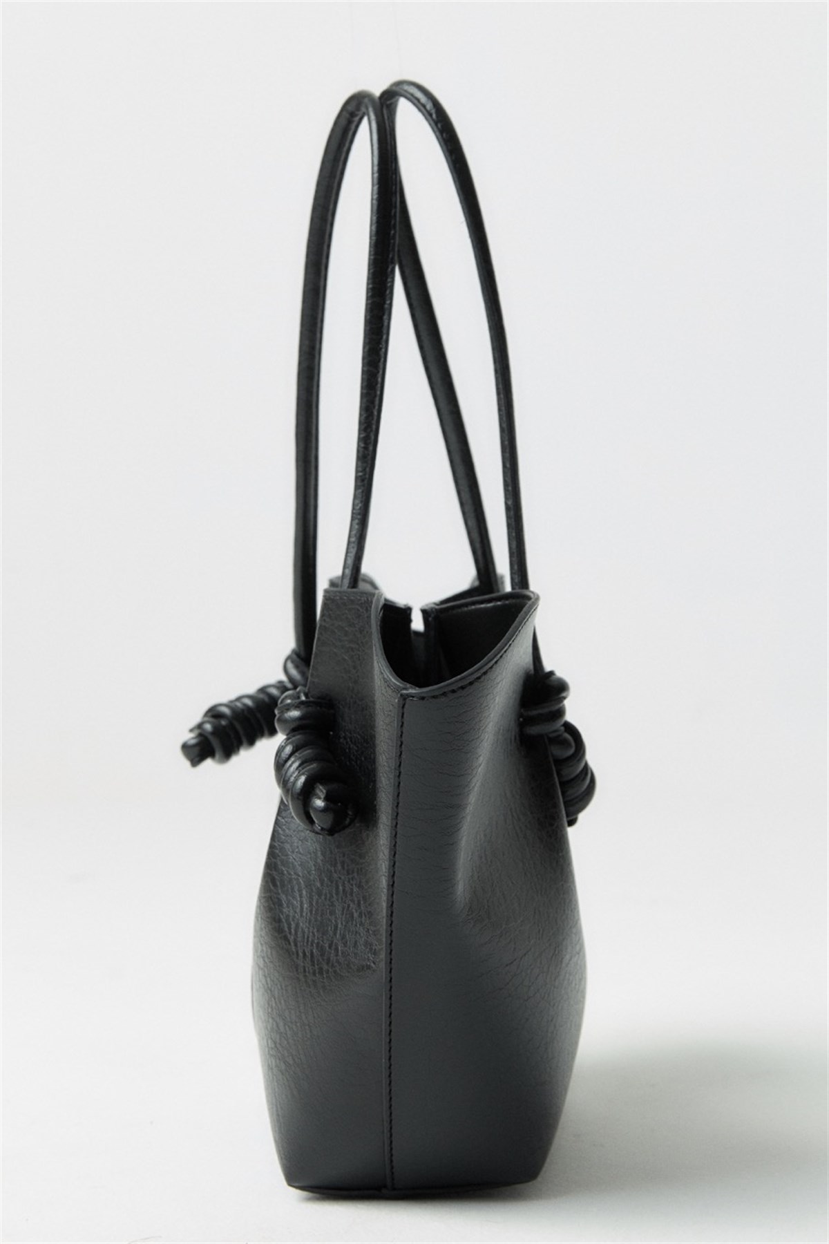 Düğüm Detaylı Asimetrik Çanta - Siyah