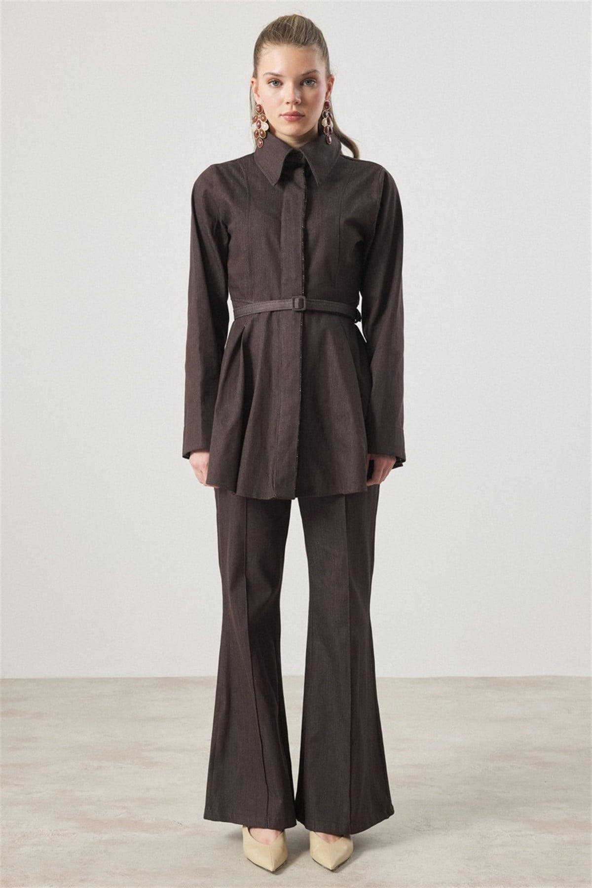 Ekose Detaylı Kemerli Kot Takım - Kahve