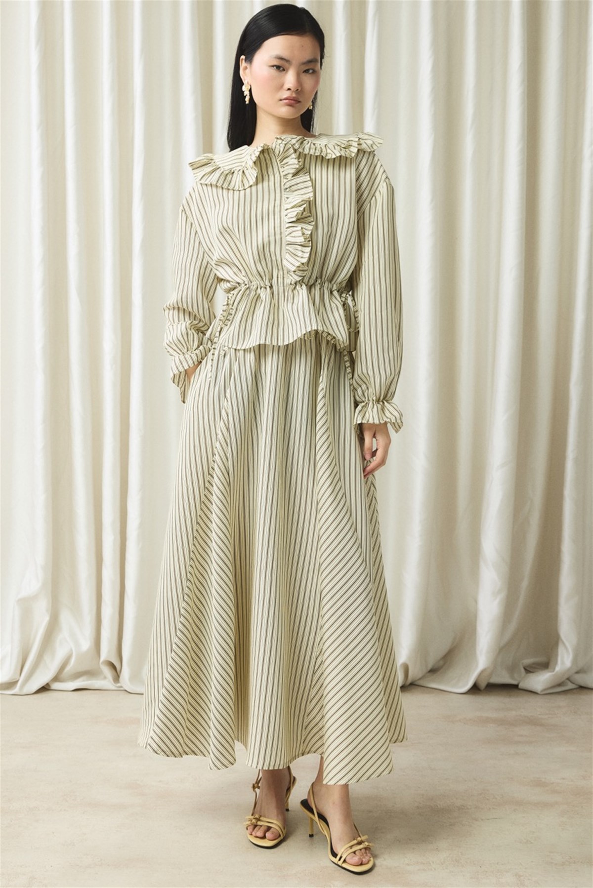 Fırfır Detaylı Çizgili Takım - Sarı