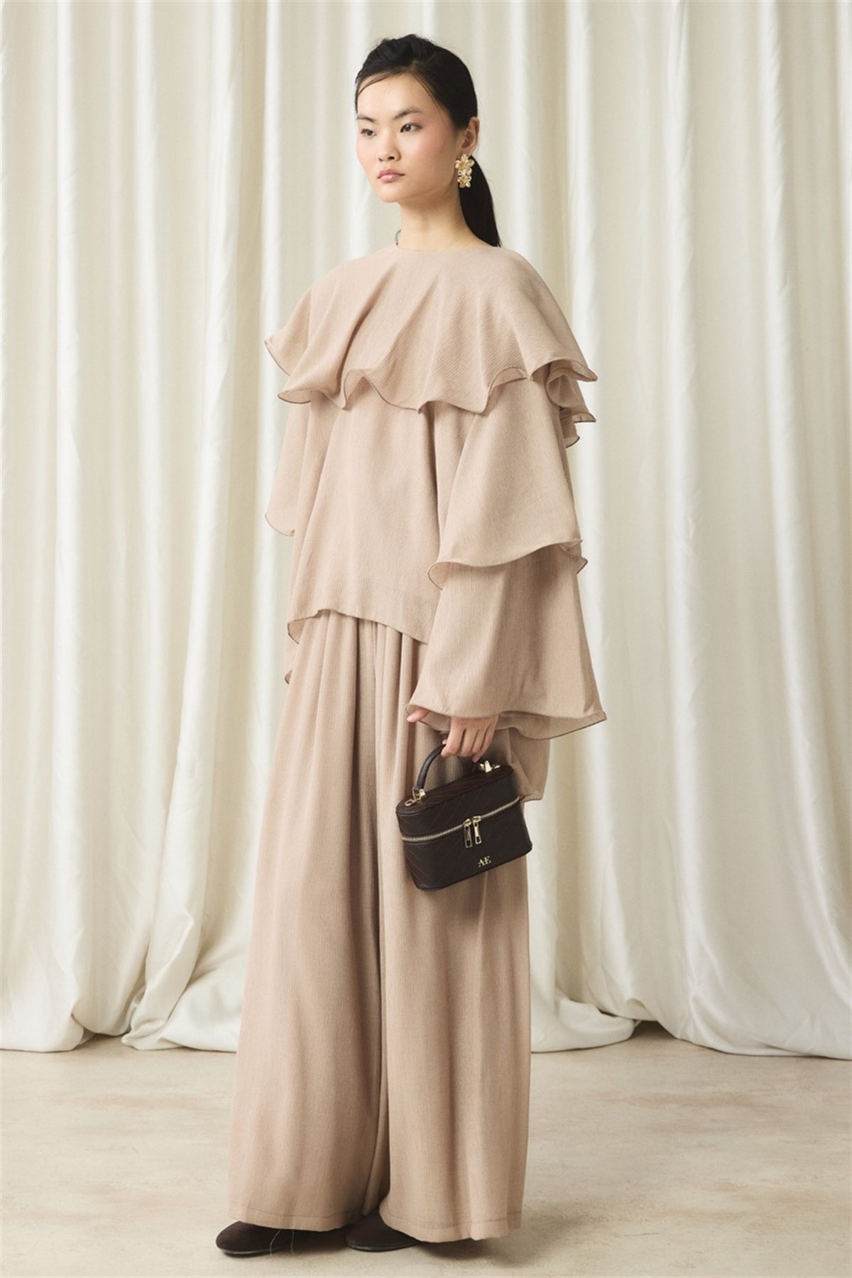 Fırfır Detaylı Pantolon Takım - Bej