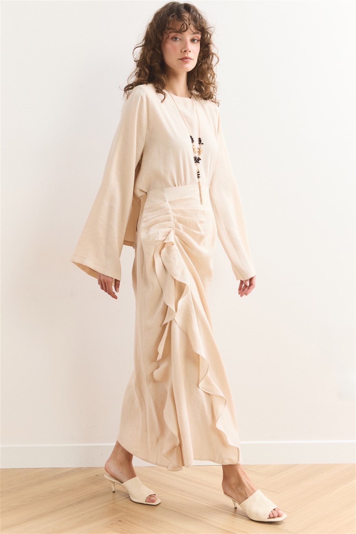 Fırfır Etek Detaylı Takım - Bej