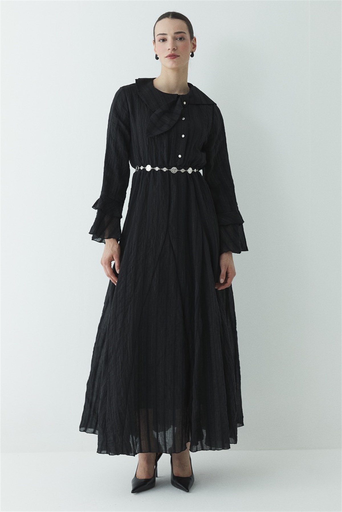 Fiyonk Detay Çizgili Astarlı Elbise - Siyah