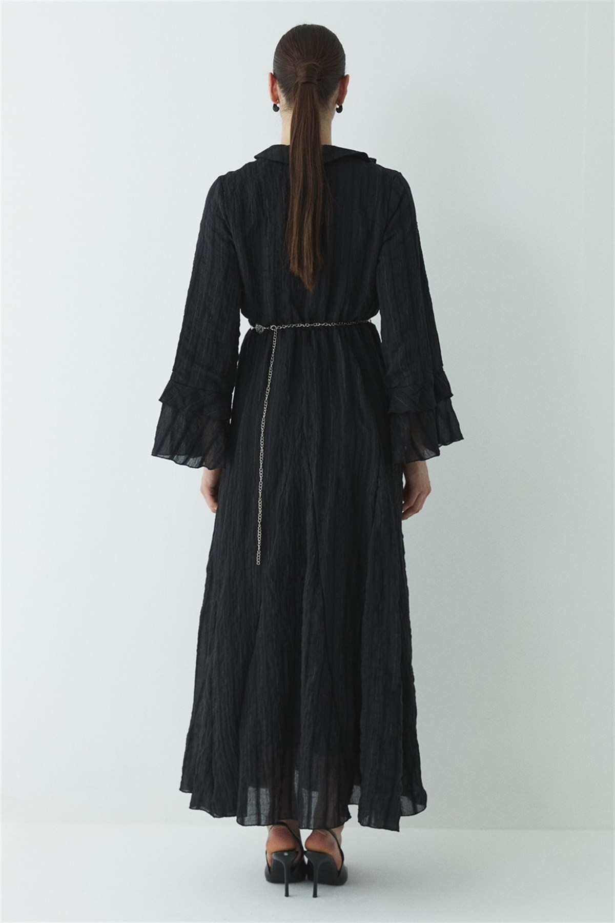 Fiyonk Detay Çizgili Astarlı Elbise - Siyah