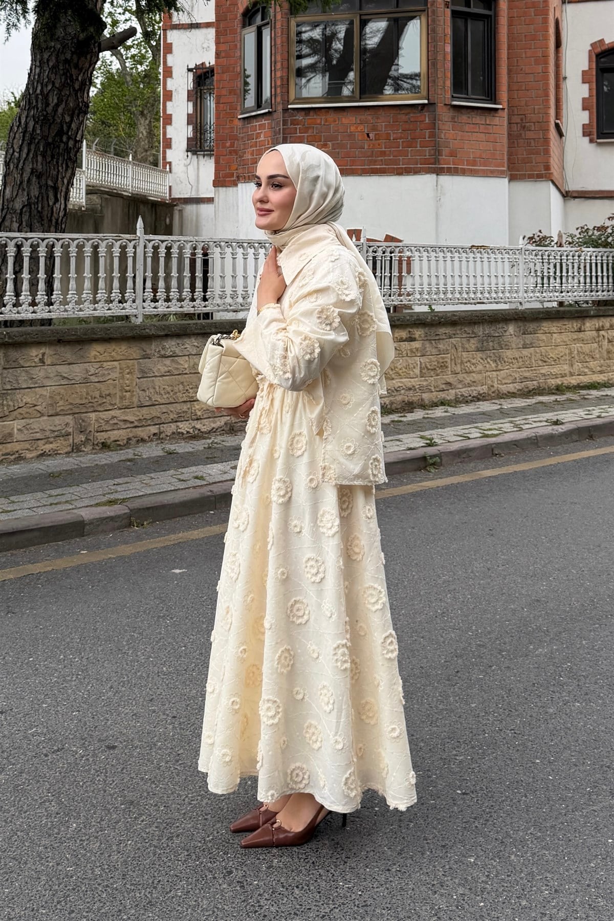Flora Desen Brode Etekli Takım - Butter Yellow