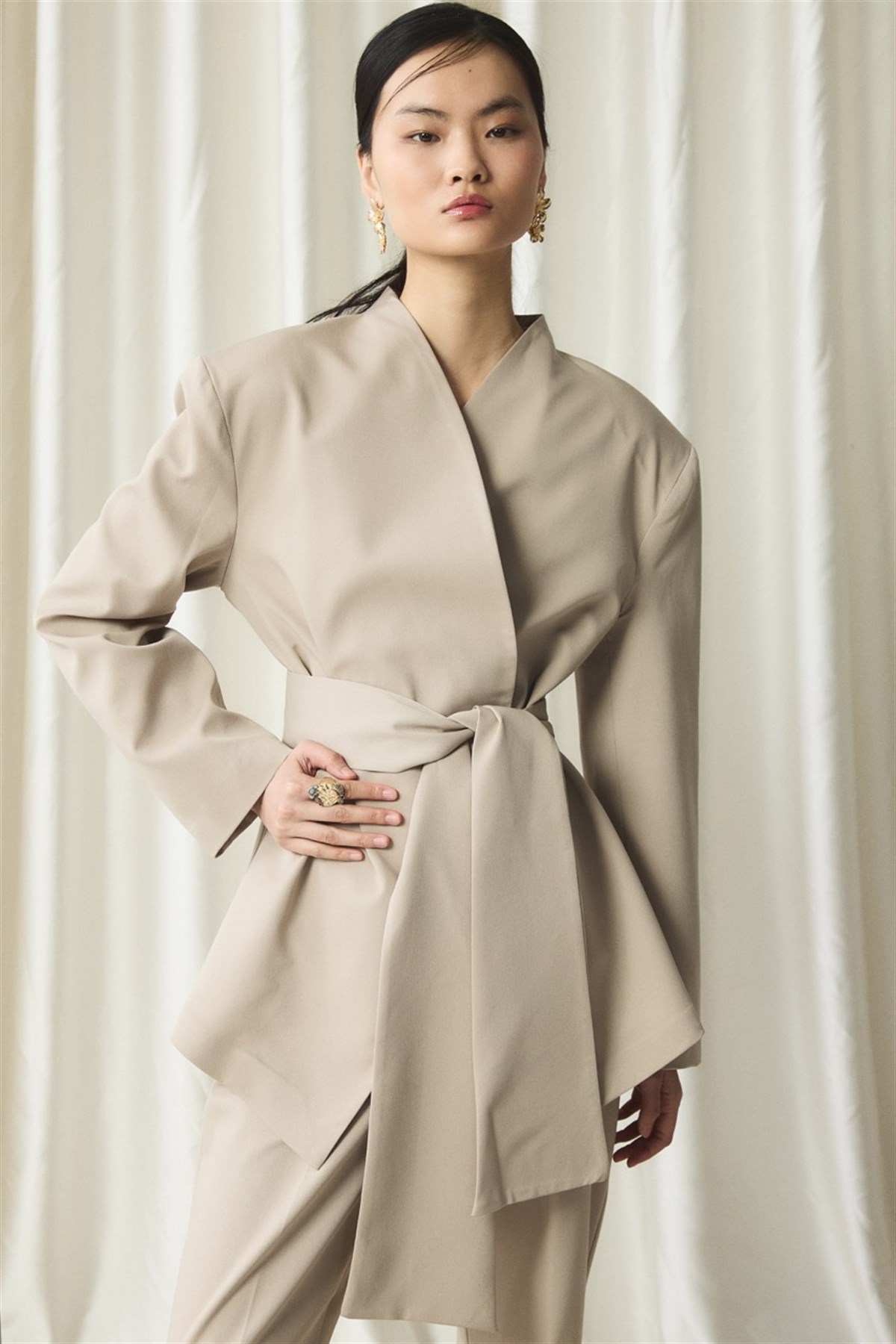 Fular Yaka Blazer Ceket Takım - Bej