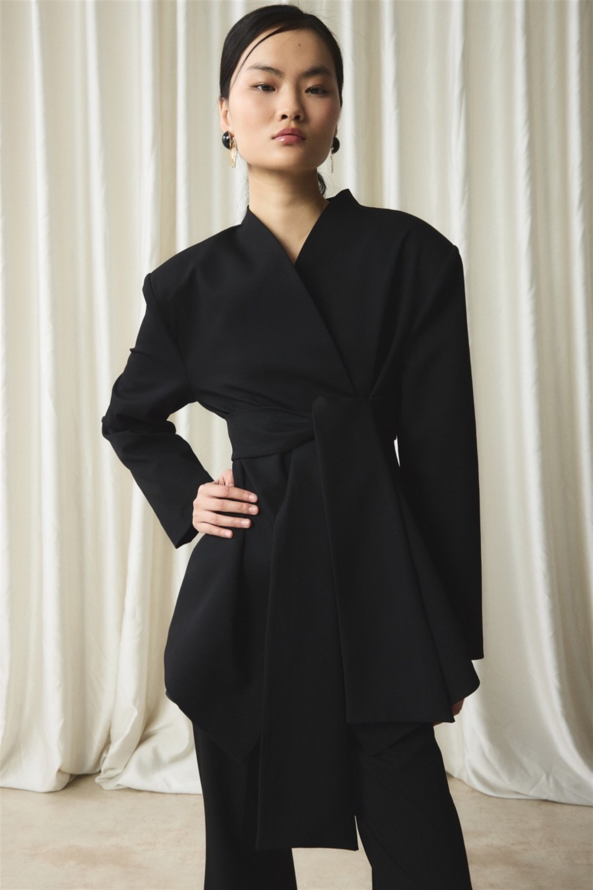 Fular Yaka Blazer Ceket Takım - Siyah