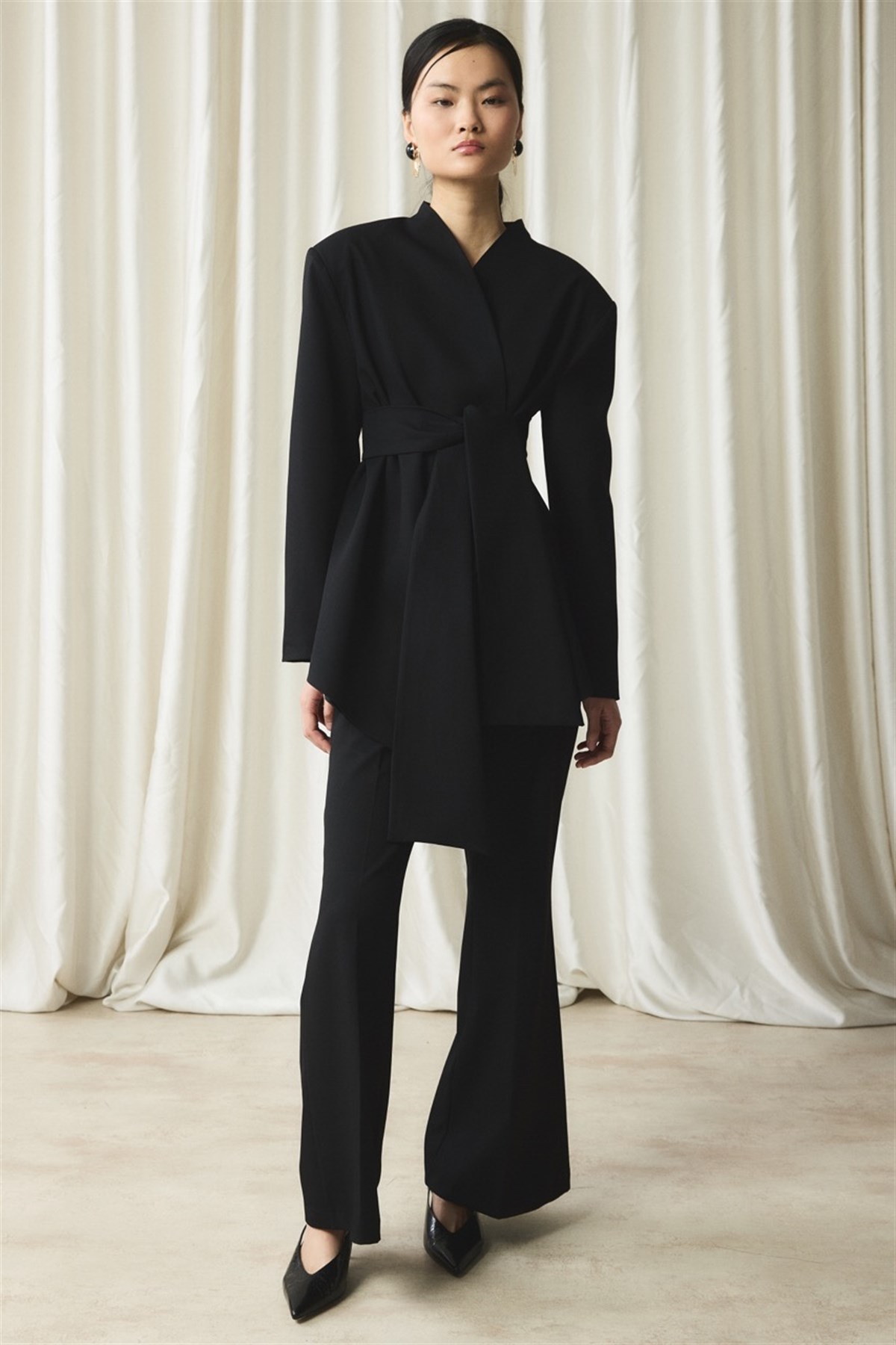 Fular Yaka Blazer Ceket Takım - Siyah