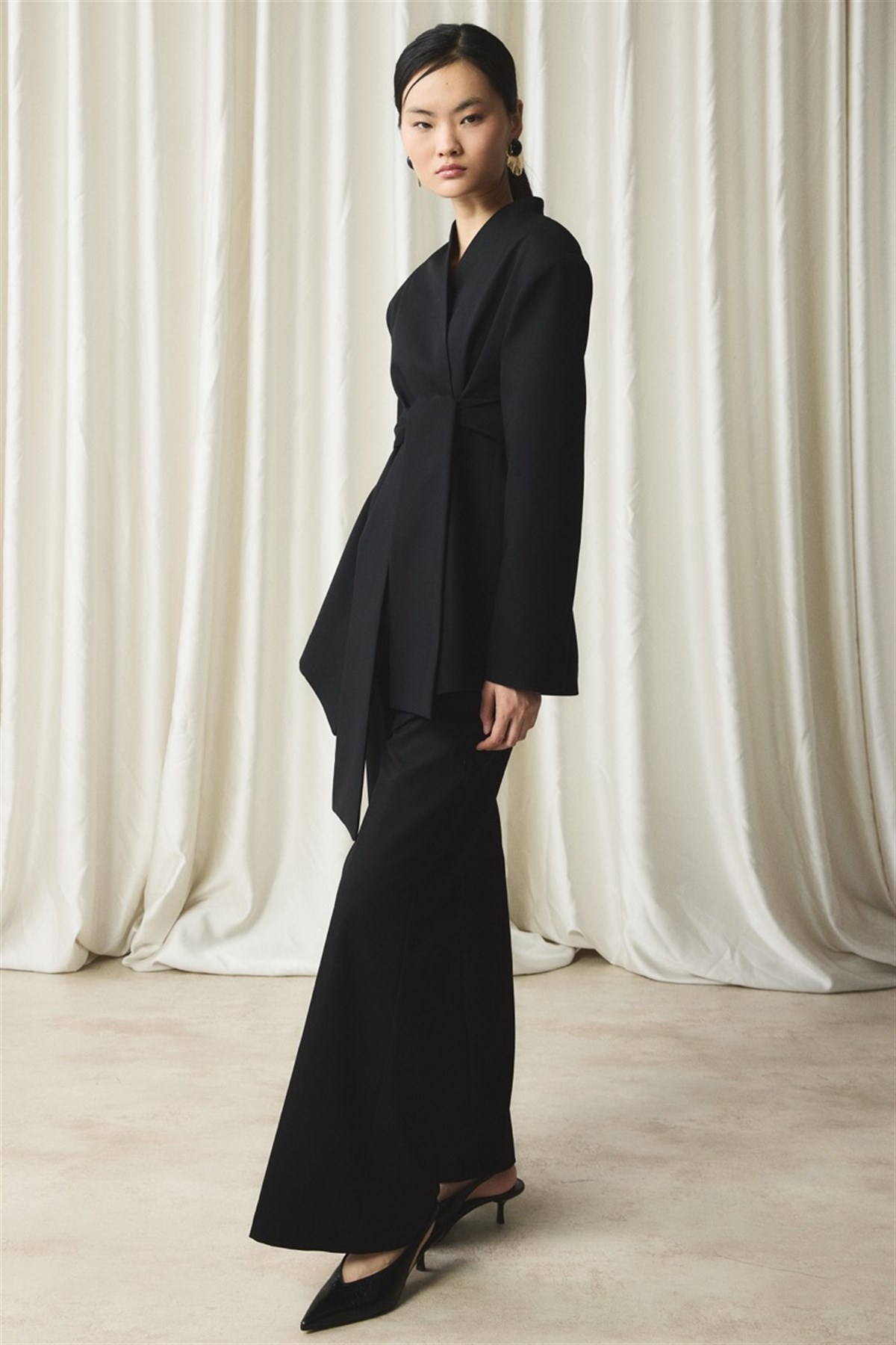 Fular Yaka Blazer Ceket Takım - Siyah