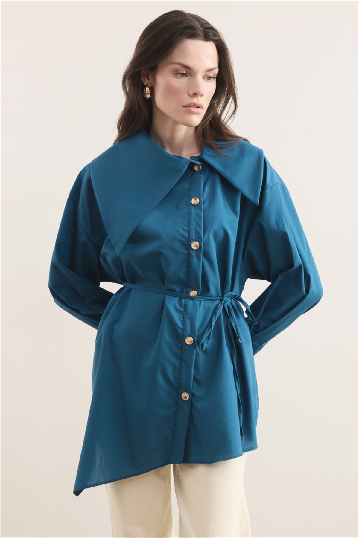 Geniş Yaka Asimetrik Gömlek - Turkuaz