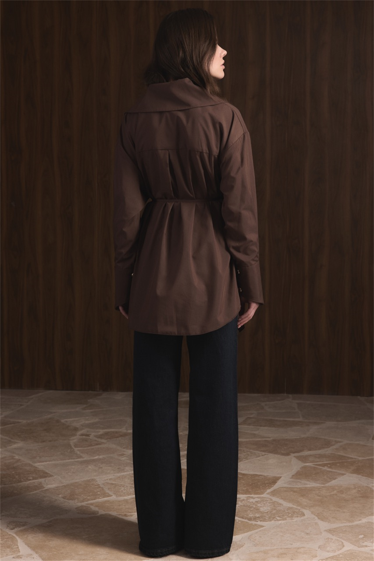 Geniş Yaka Asimetrik Gömlek - Kahve