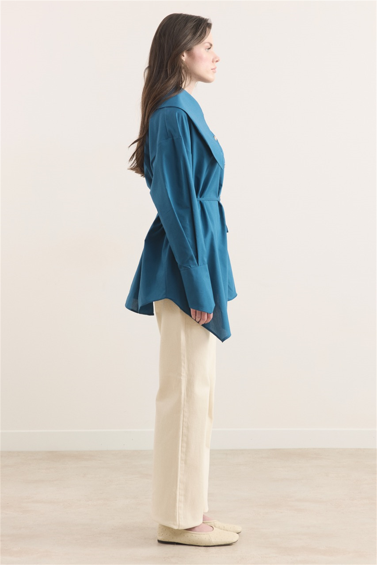 Geniş Yaka Asimetrik Gömlek - Turkuaz