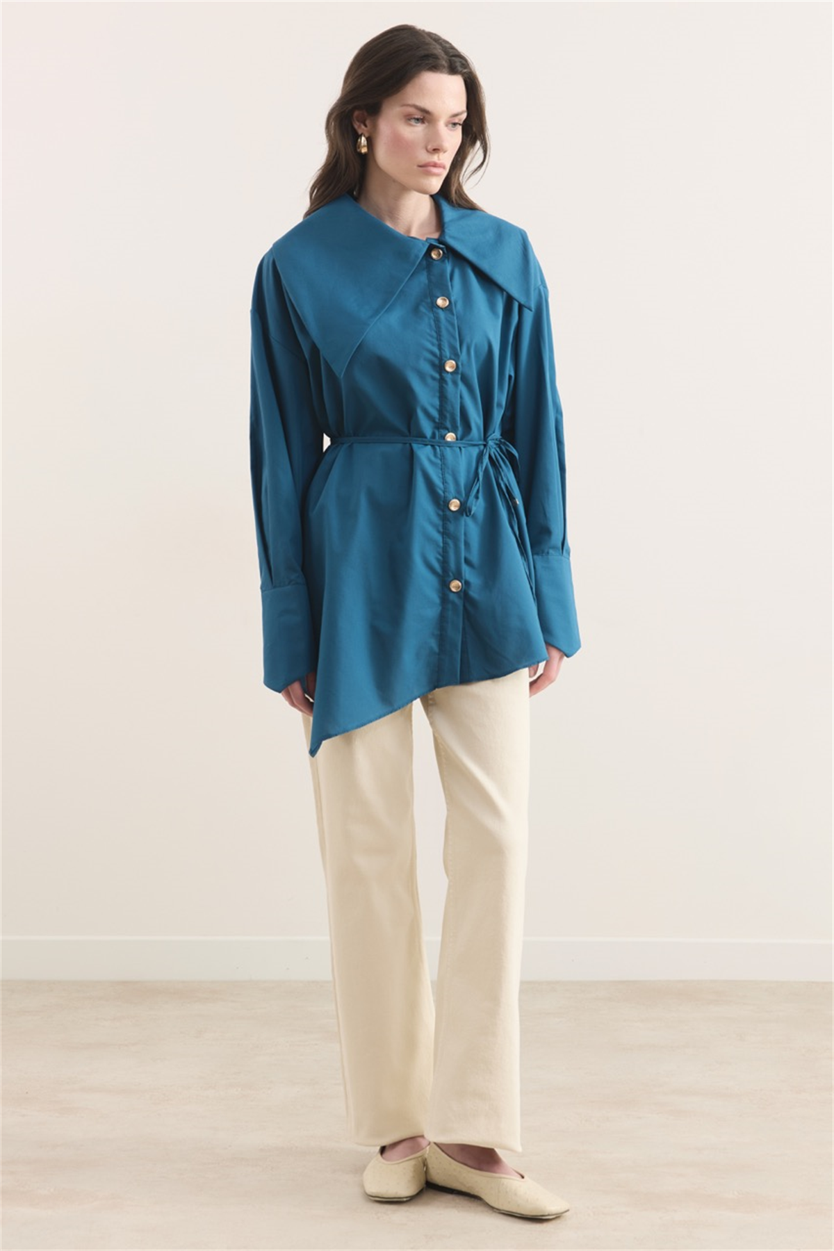 Geniş Yaka Asimetrik Gömlek - Turkuaz