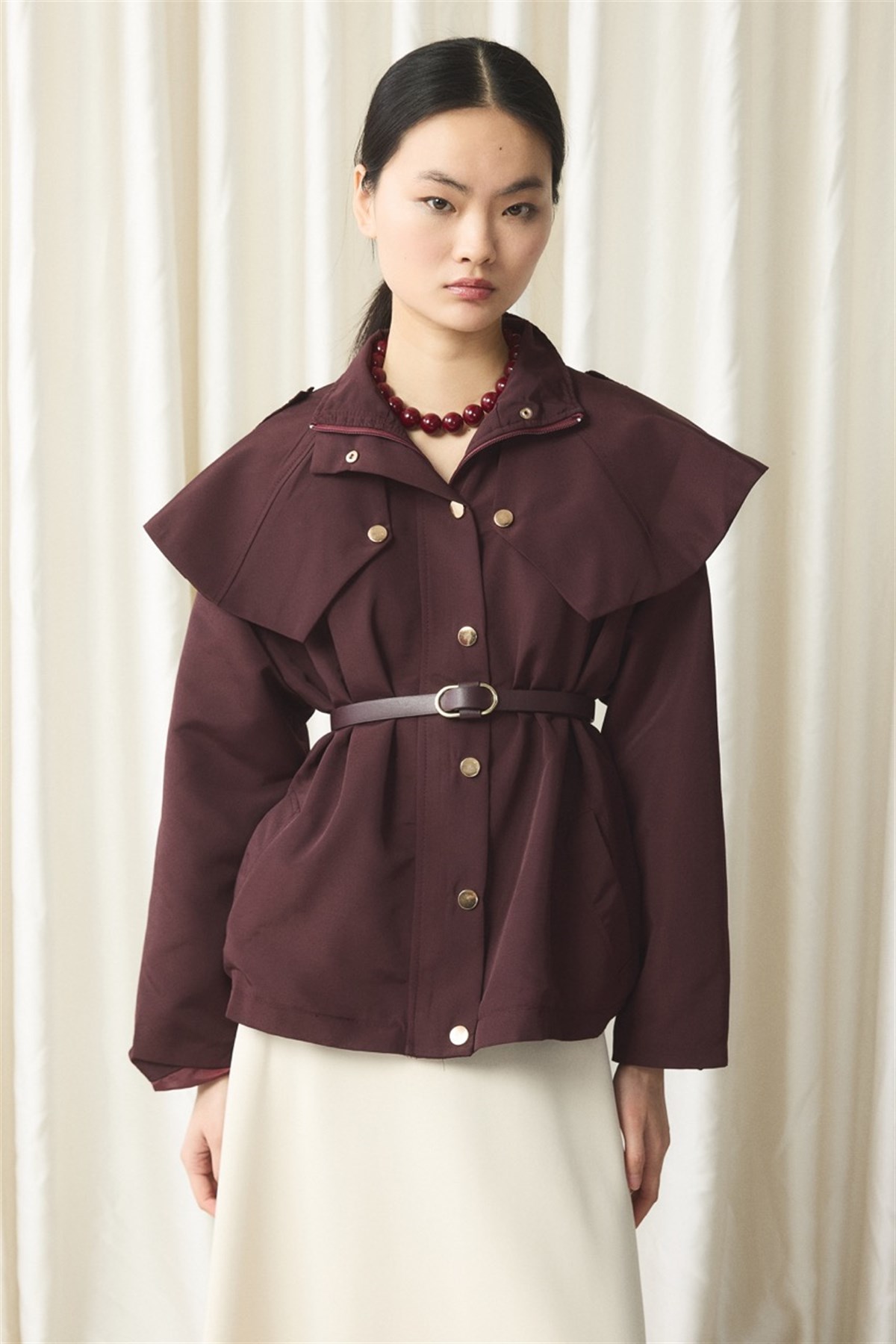 Geniş Yakalı Fırfır Detay Trenç - Bordo