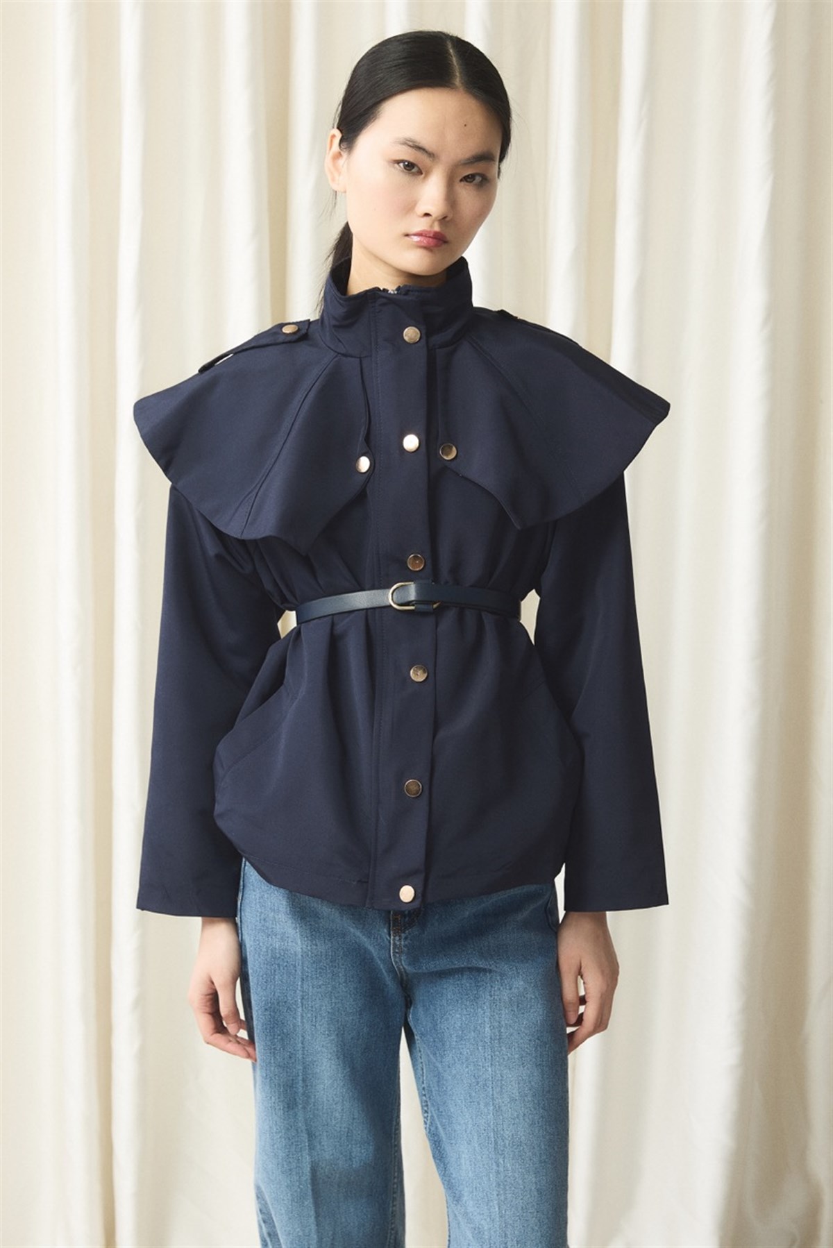 Geniş Yakalı Fırfır Detay Trenç - Lacivert