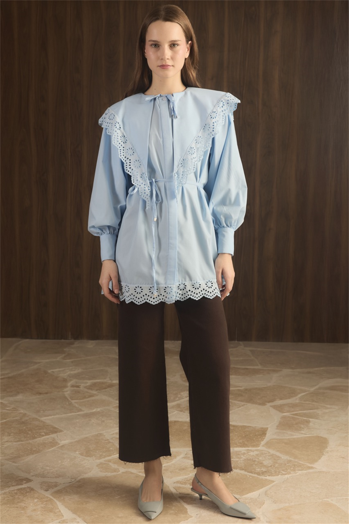 Geniş Yaka Güpürlü Dacron Gömlek - bebe mavisi