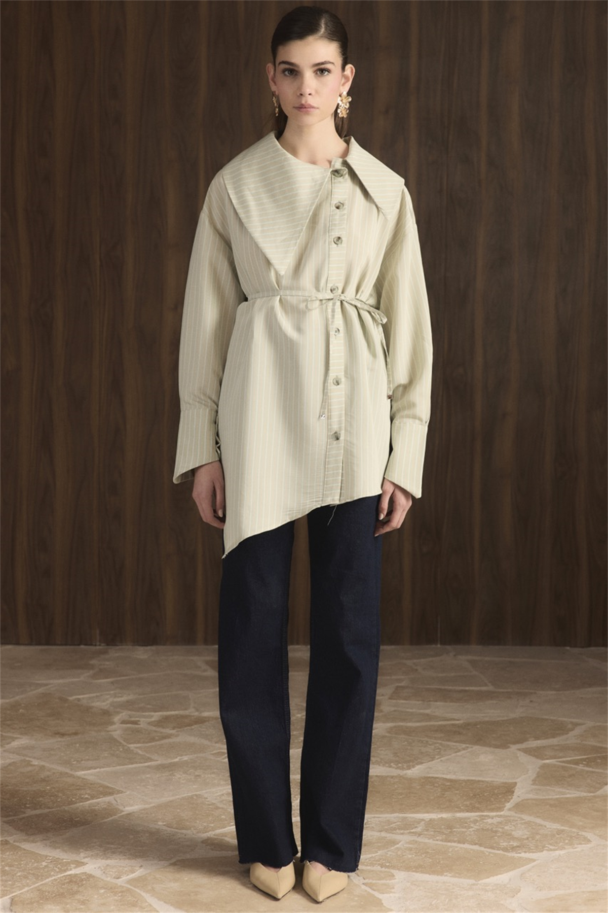 Geniş Yakalı Asimetrik Çizgili Gömlek - Mint