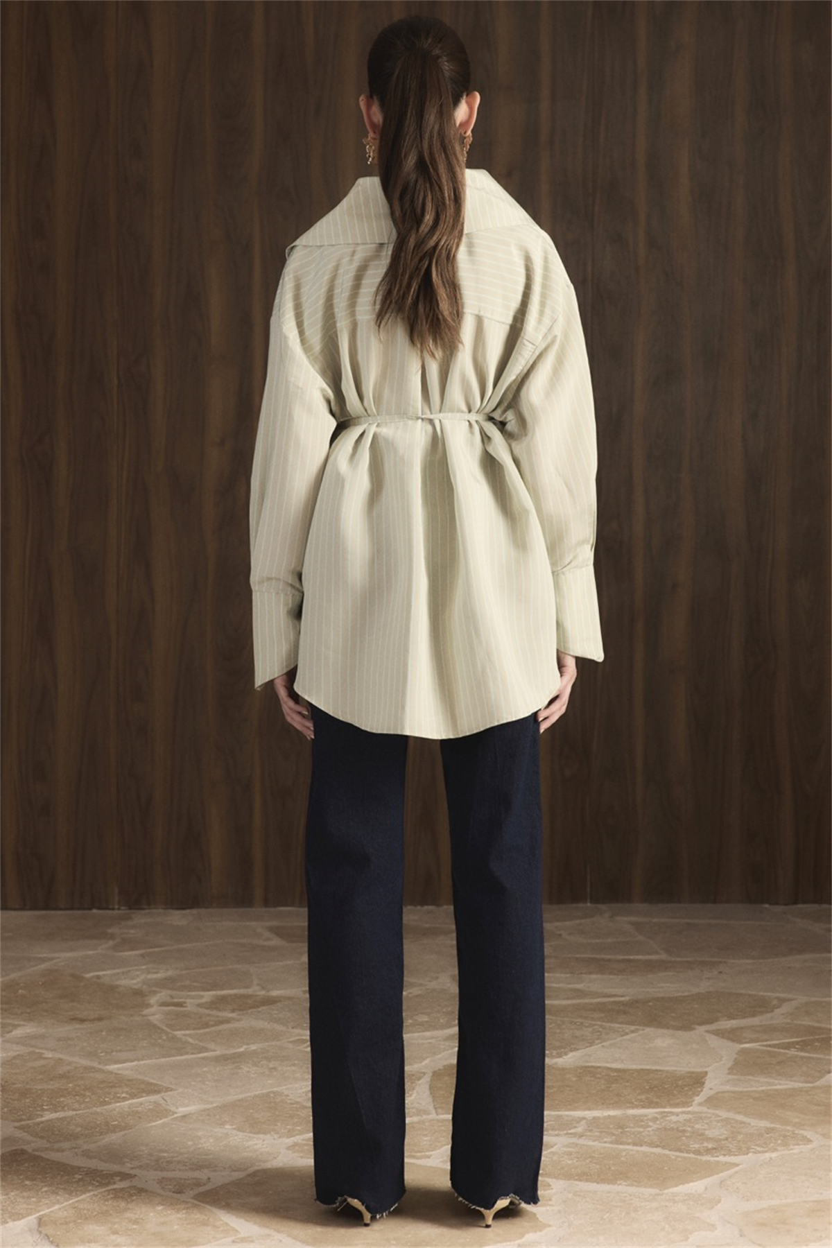 Geniş Yakalı Asimetrik Çizgili Gömlek - Mint